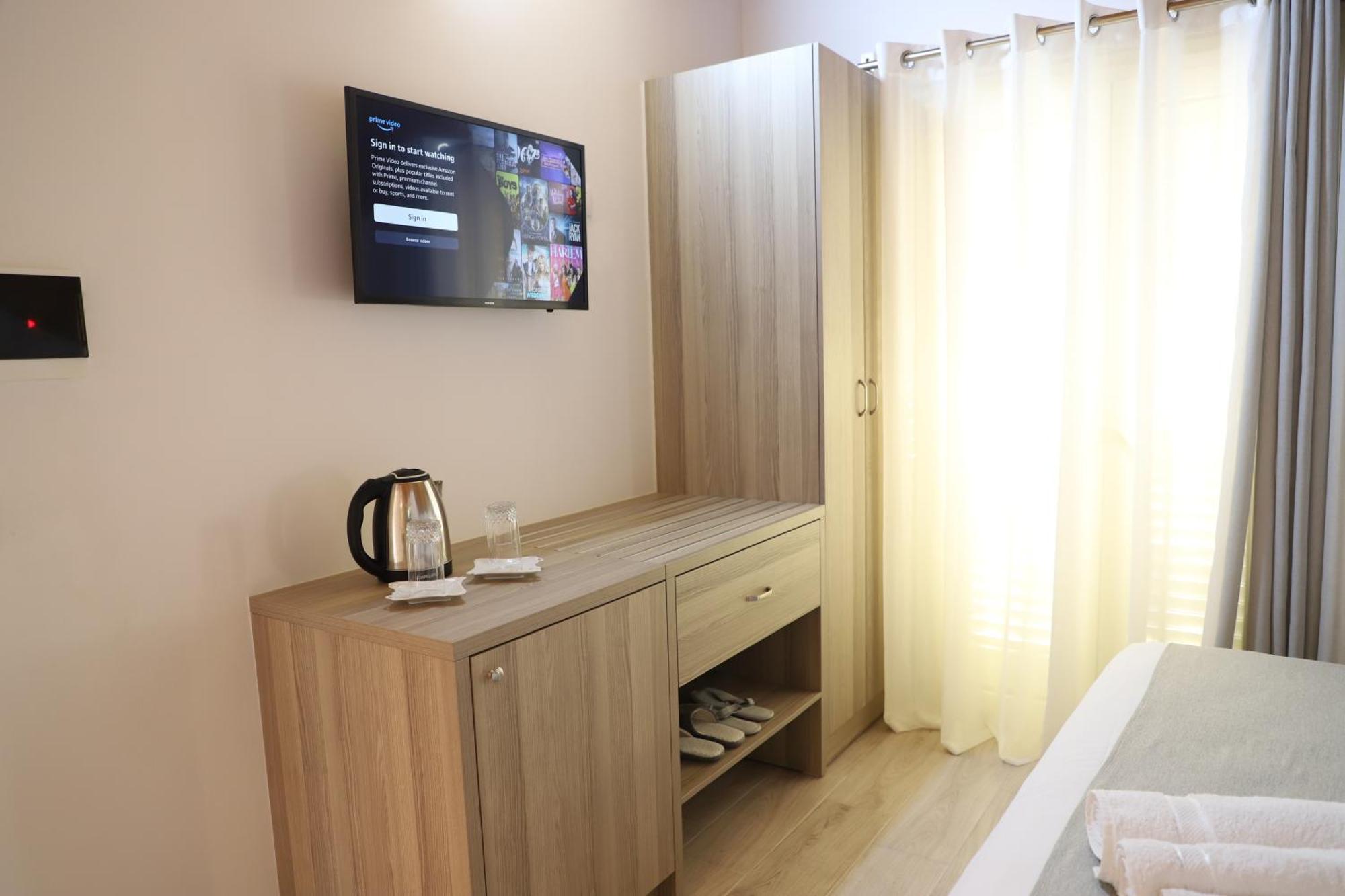 Guesthouse Kazazi Berat Bagian luar foto