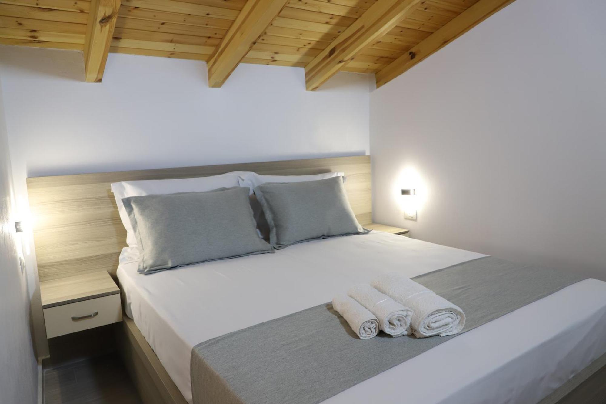 Guesthouse Kazazi Berat Bagian luar foto