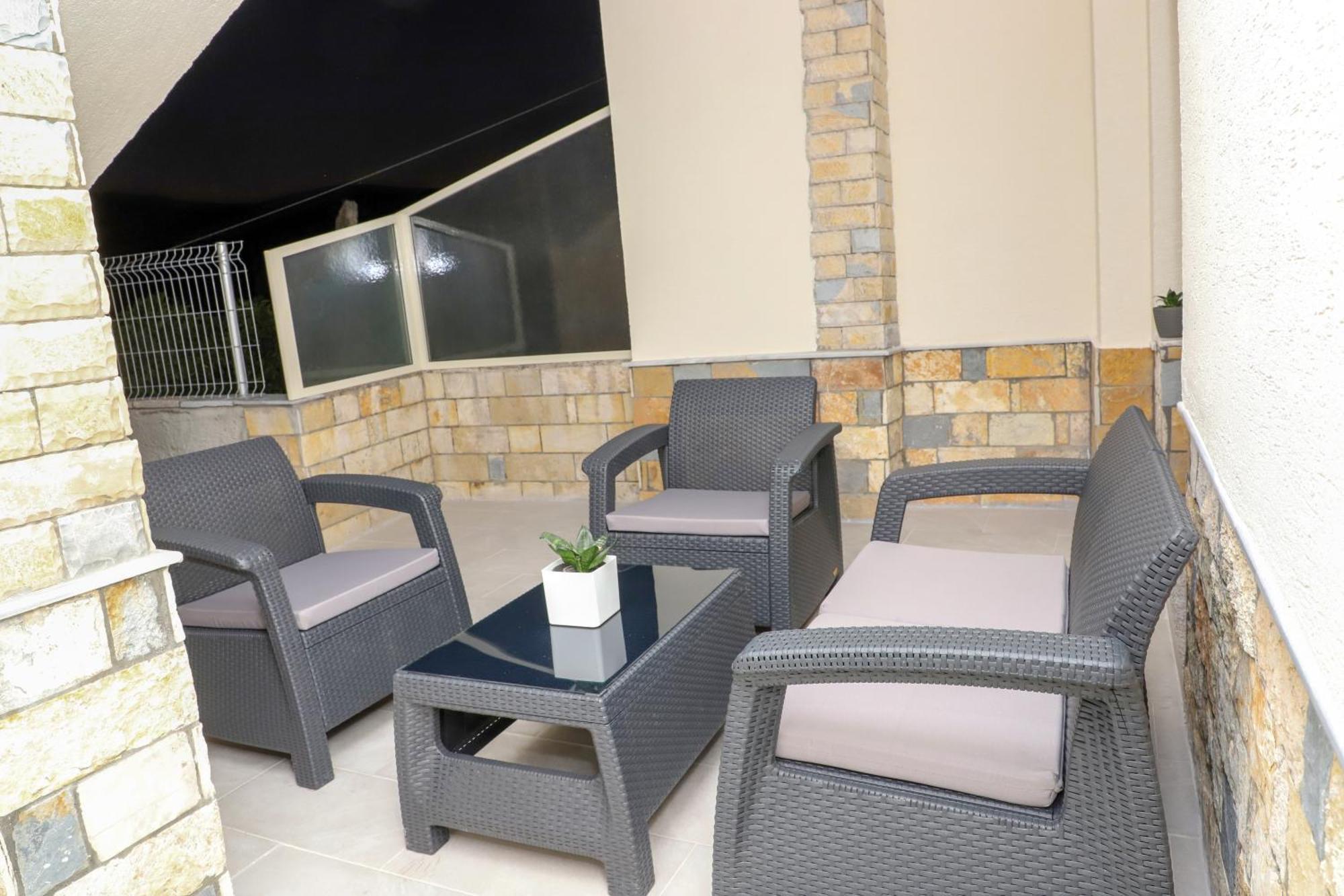Guesthouse Kazazi Berat Bagian luar foto