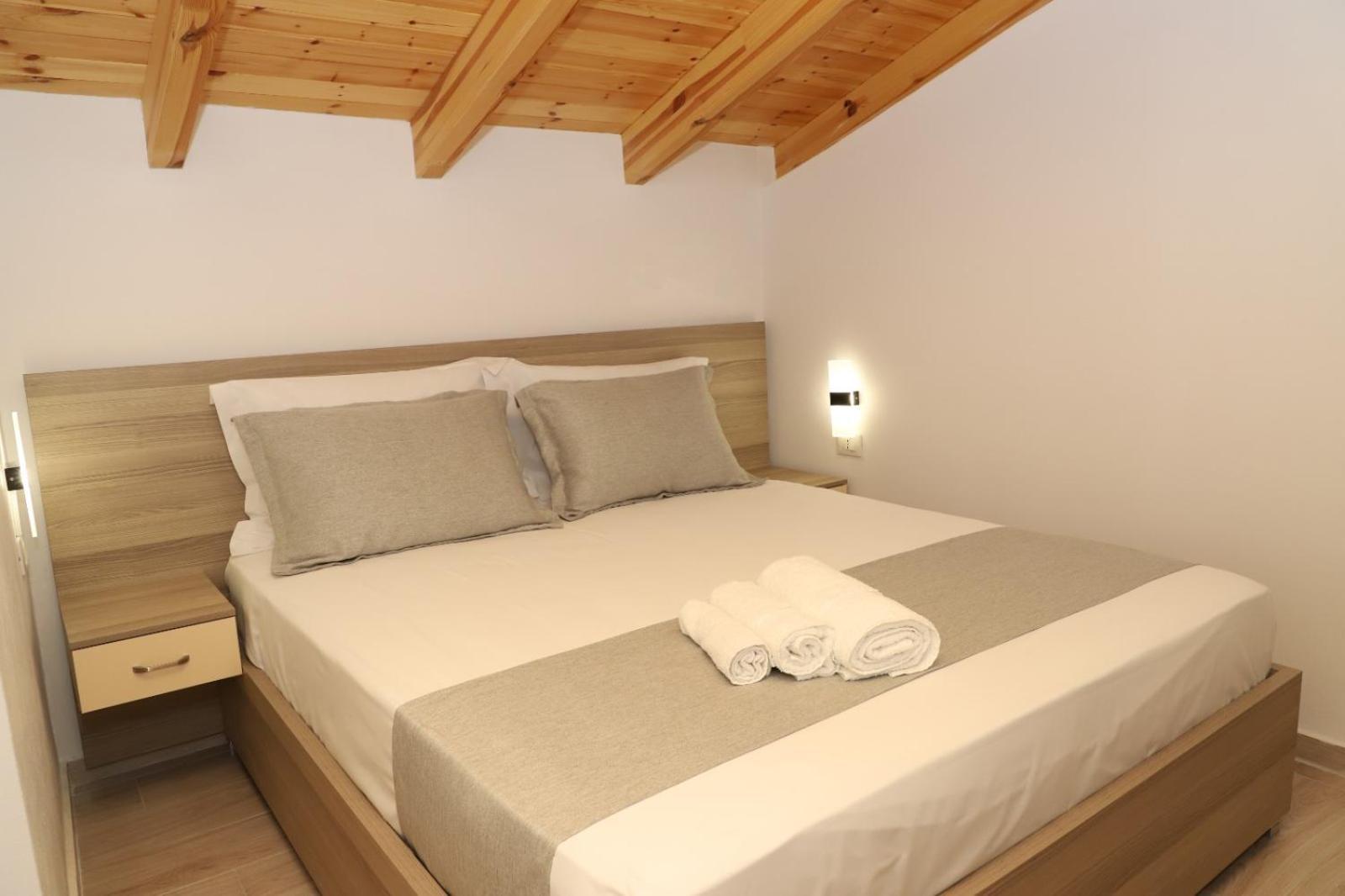 Guesthouse Kazazi Berat Bagian luar foto